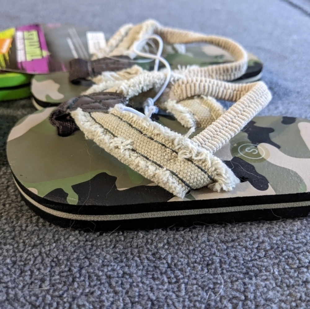 Boys sandals flip flops Ninja Turtle camo water shoes Sz Small 5-6 - Picture 4 of 4